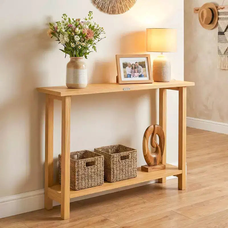 Tavolo Consolle Costway 47 in Legno Massello, Tavolo da Divano Stretto in Stile Rustico a 2 Ripiani con Struttura in Legno Teak Naturale-47/46/57/71