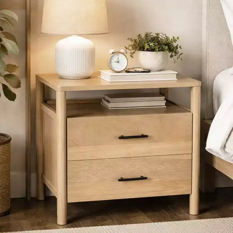 Tavolino da Comodino Royal Hampton Geti da 29 pollici, 2 Cassetti, Ripiano Aperto, Legno di Mango Bianco Rovere Naturale Lavorato a Mano