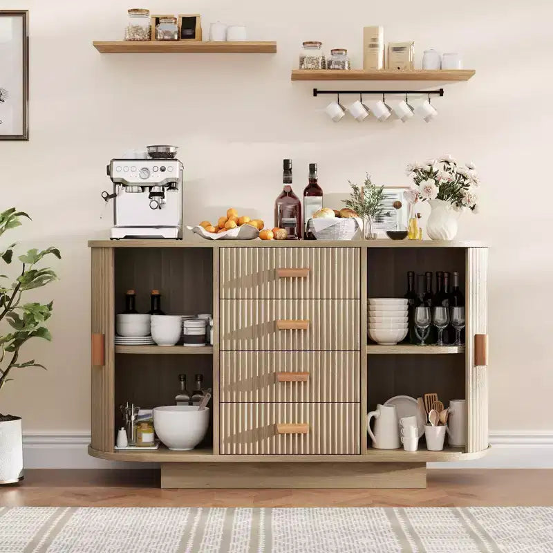 47 Mobile buffet credenza scanalata con 4 cassetti e 2 ante scorrevoli, mobile contenitore da bar per sala da pranzo - Rovere Naturale