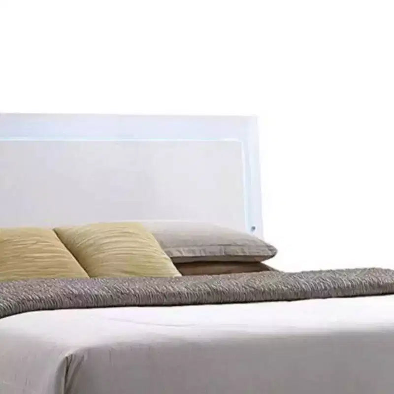 Letto Eastern King 85" Lorimar con luce LED, testiera in ecopelle -