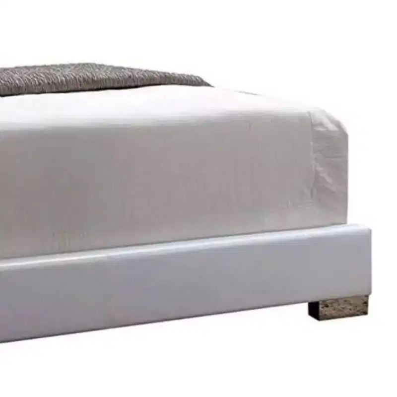 Letto Eastern King 85" Lorimar con luce LED, testiera in ecopelle -