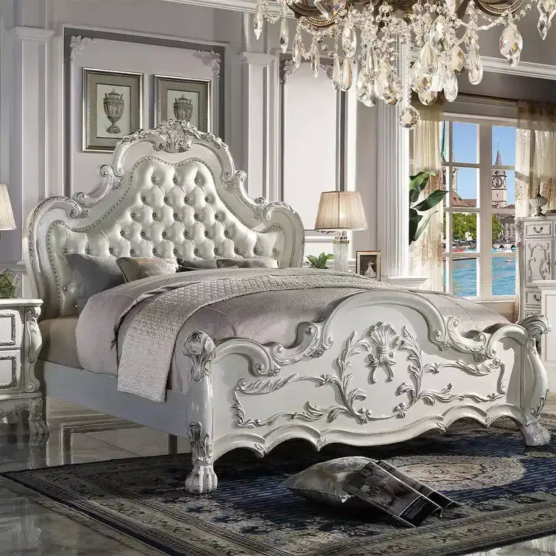 Letto matrimoniale Queen size da 91 pollici, finitura in similpelle e bianco osso -