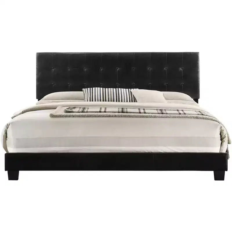 Letto king Caldwell con pannello trapuntato in similpelle e bottoni