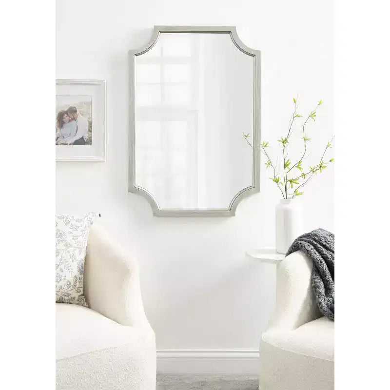 Specchio Hogan Scalloped MDF con bordo smerlato, 24x36, argento