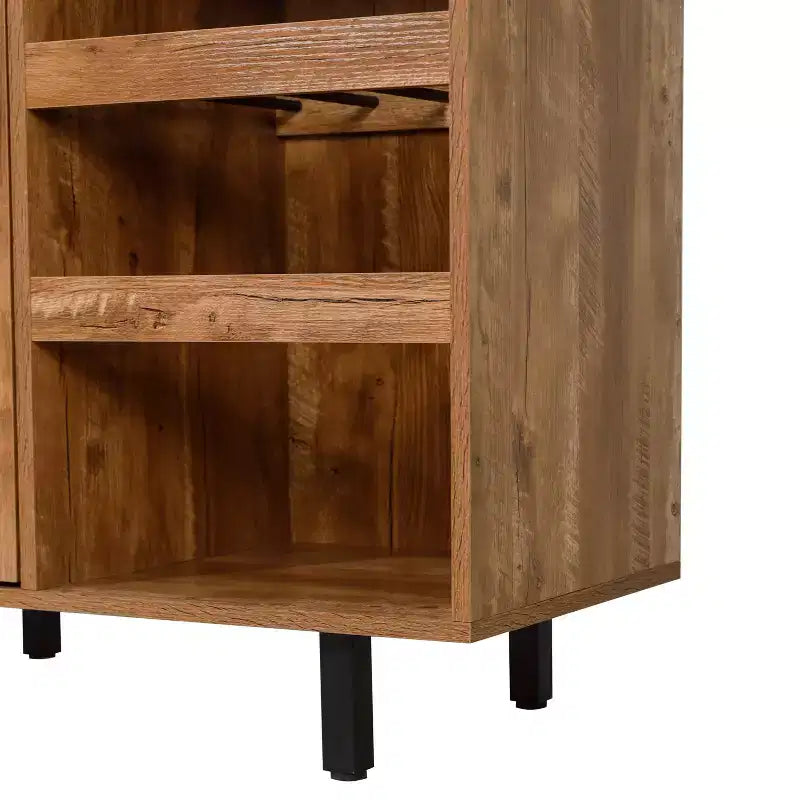 Mobile bar e credenza Elmont Classic con armadietto ad anta singola stile shaker con portabicchieri sospeso e ripiani aperti per bottiglie