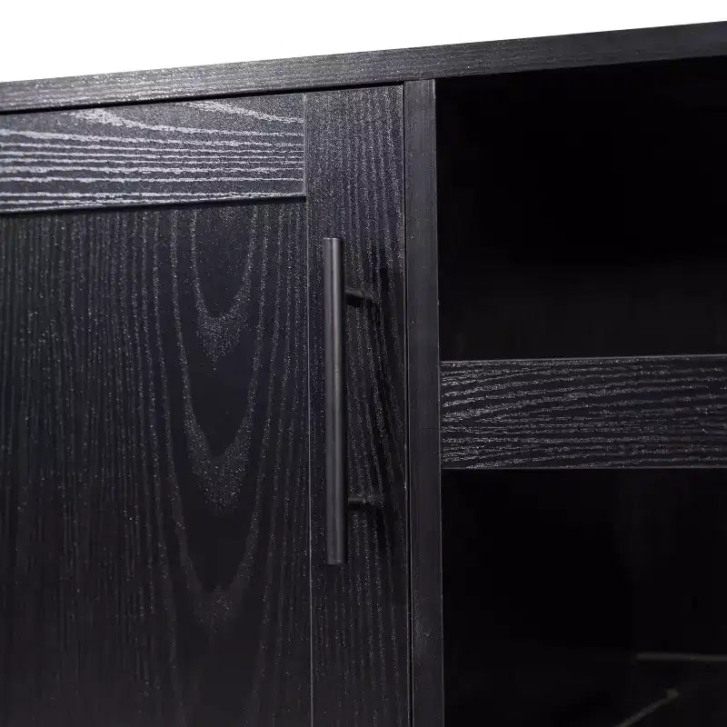 Mobile bar e credenza Elmont Classic con armadietto ad anta singola stile shaker con portabicchieri sospeso e ripiani aperti per bottiglie